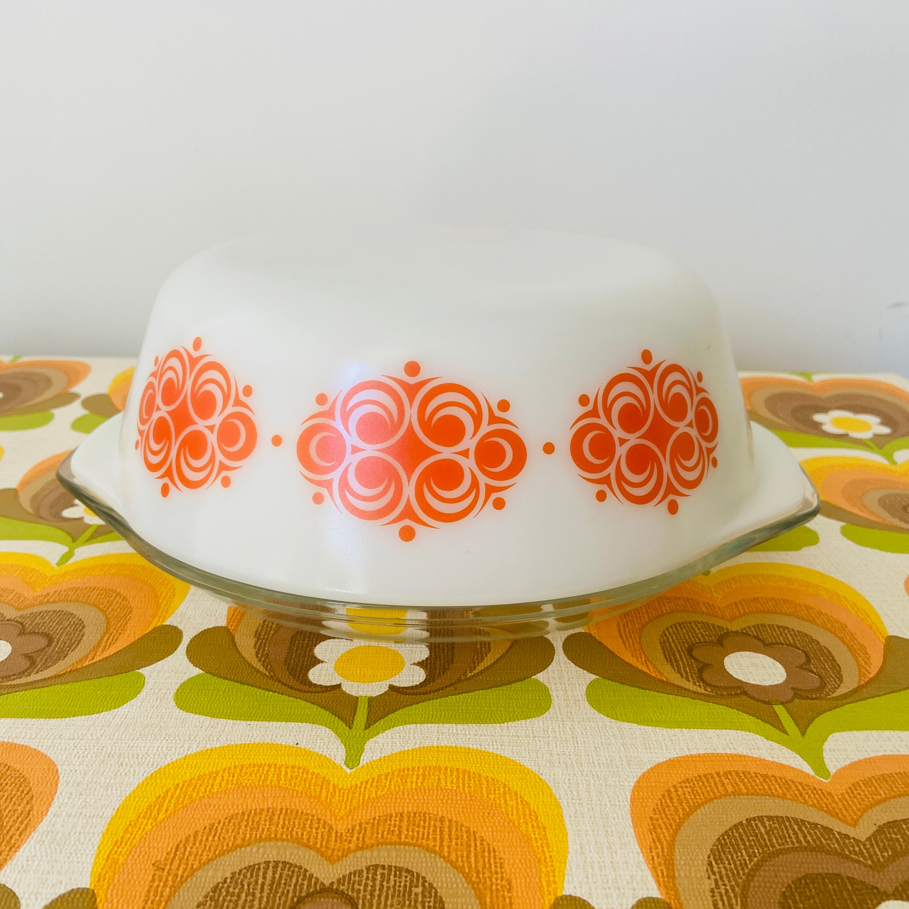 Vintage AGEE Pyrex Orange GEOMETRIC Swirl pattern round casserole