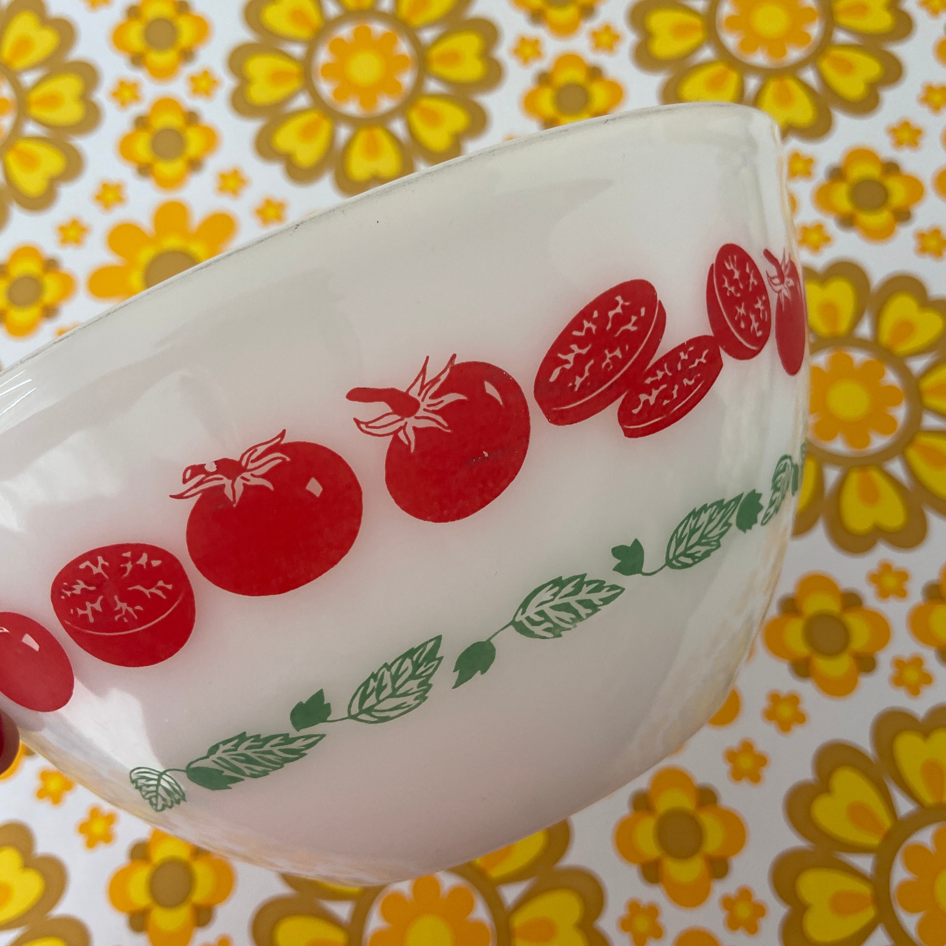 Kitsch Tomato VINTAGE Mixing Bowl