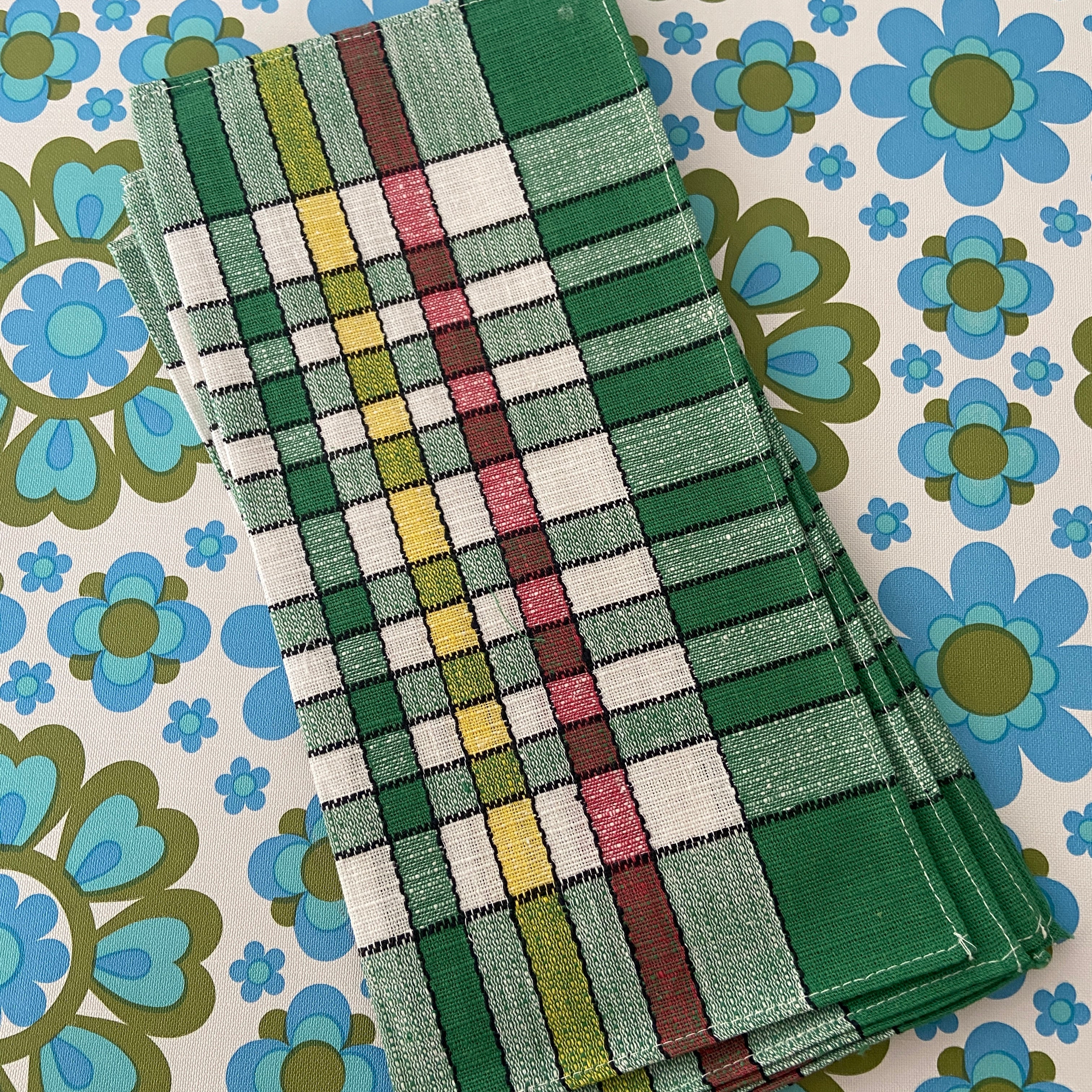 Pack of Four Napkins PICNIC Unused Vintage