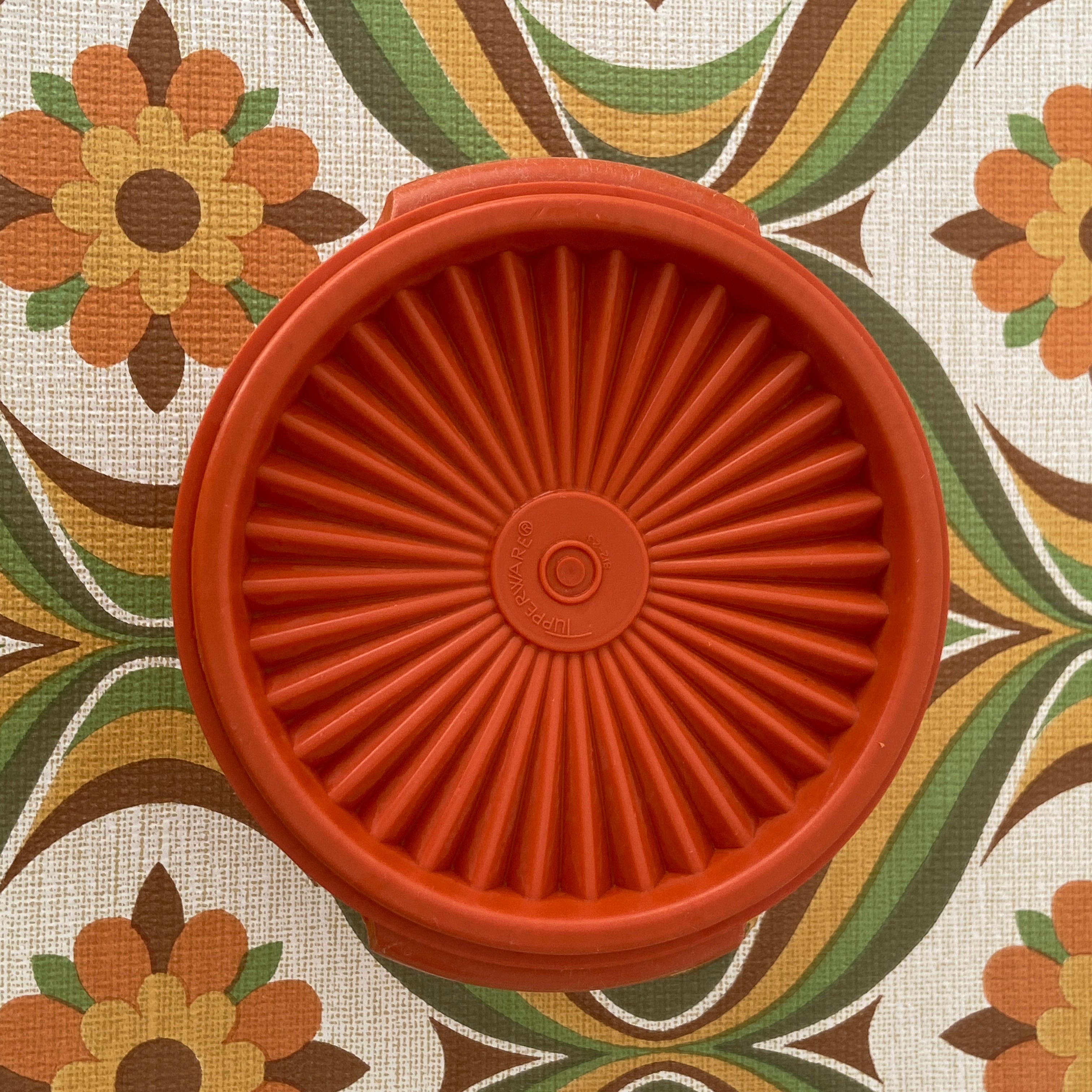 Vintage Small Orange TUPPERWARE 70's