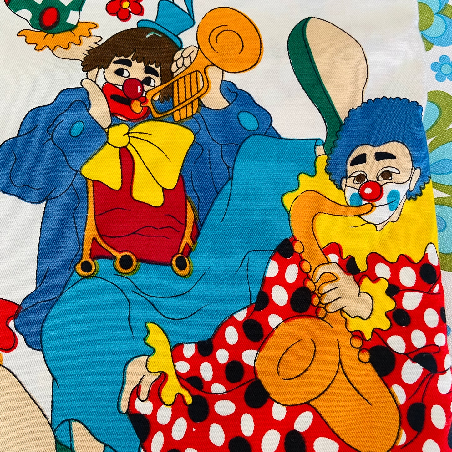 280cms Amazing Screen Printed Heavy Cotton Fabric CLOWNS