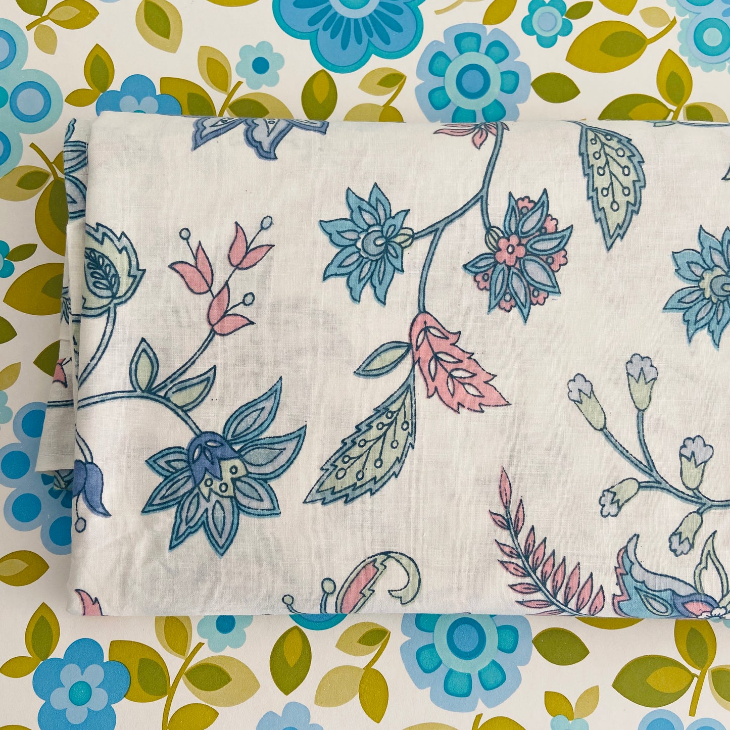 Vintage Cotton Sheet BRIGHT Crisp Clean Sewing Pink Peacock