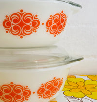 Vintage AGEE Pyrex Orange GEOMETRIC Swirl pattern round casserole