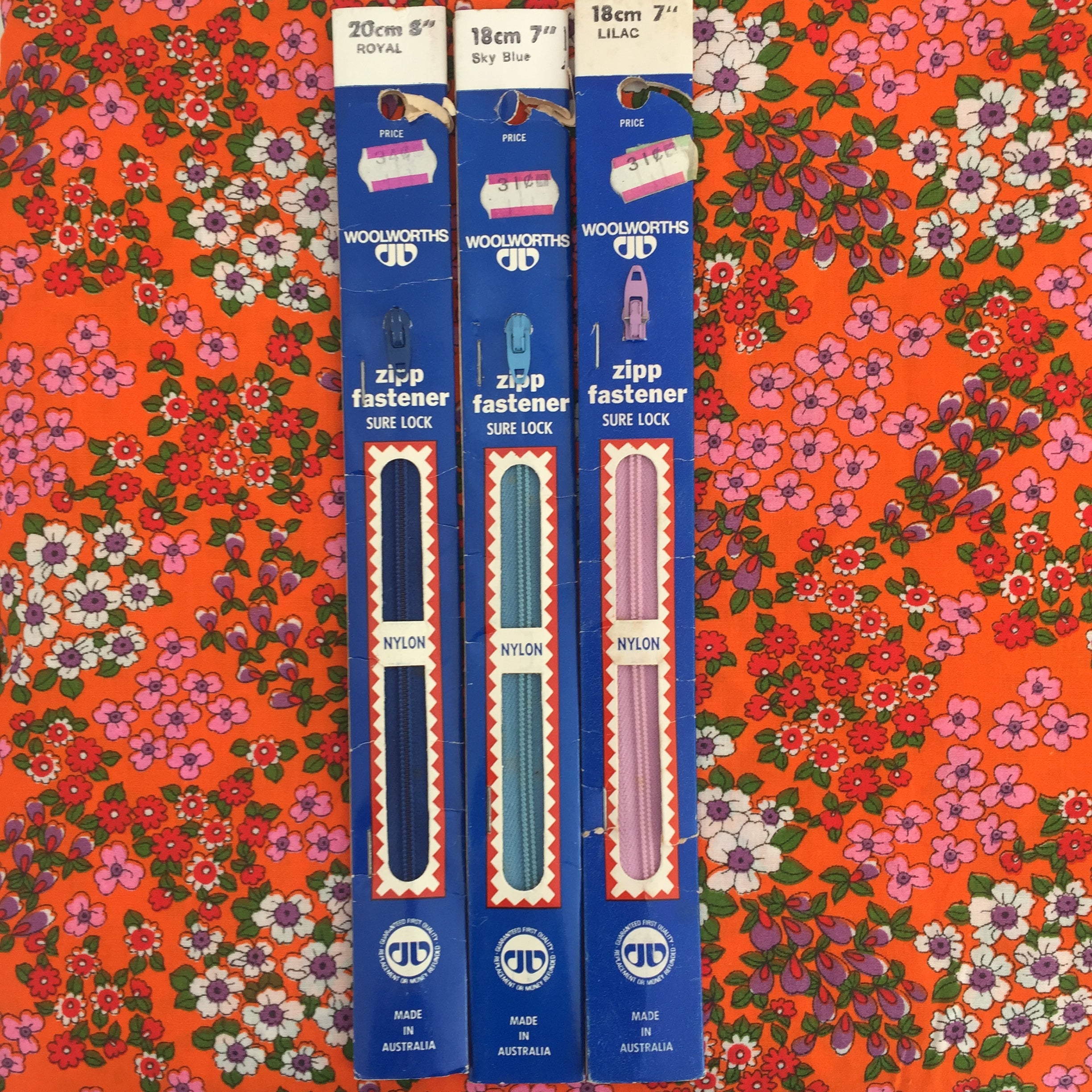 A set of 3 Vintage Zips NYLON 20cm 18cm 18cm CRAFT Sewing