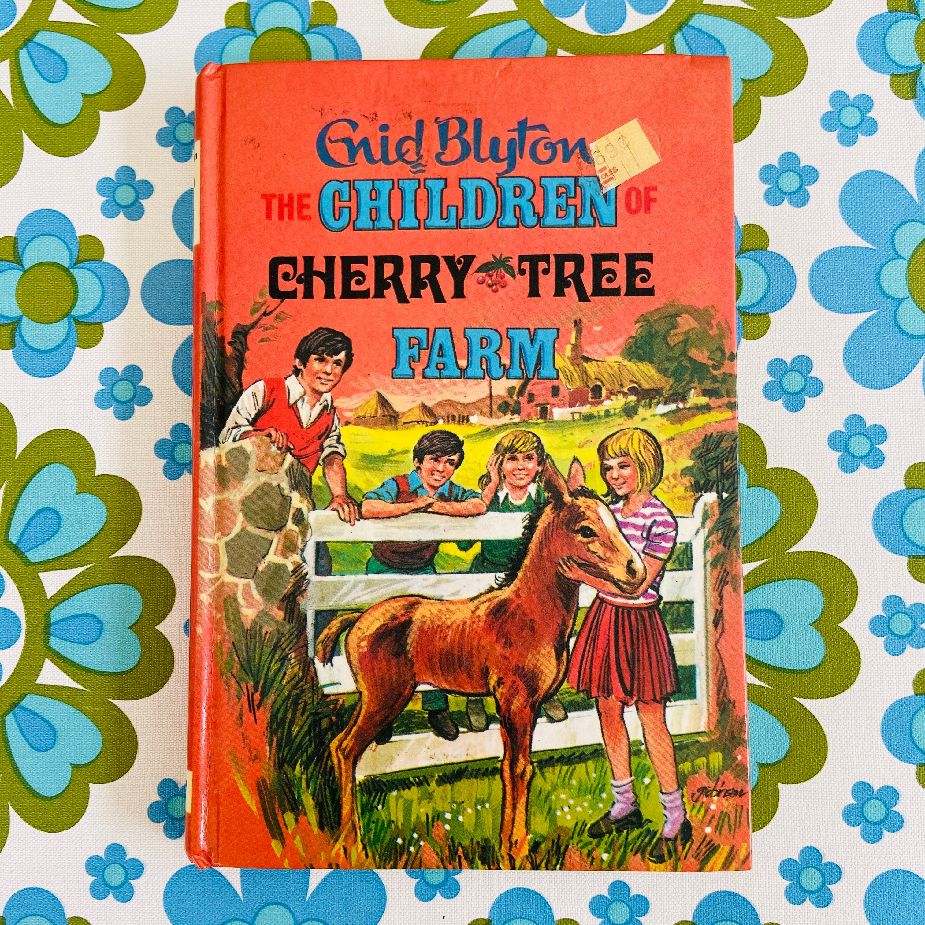 Enid Blyton The Children of Cherry Tree Farm