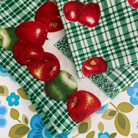 BRIGHT Apples Tea Towel Cotton Green Checked Kitchen