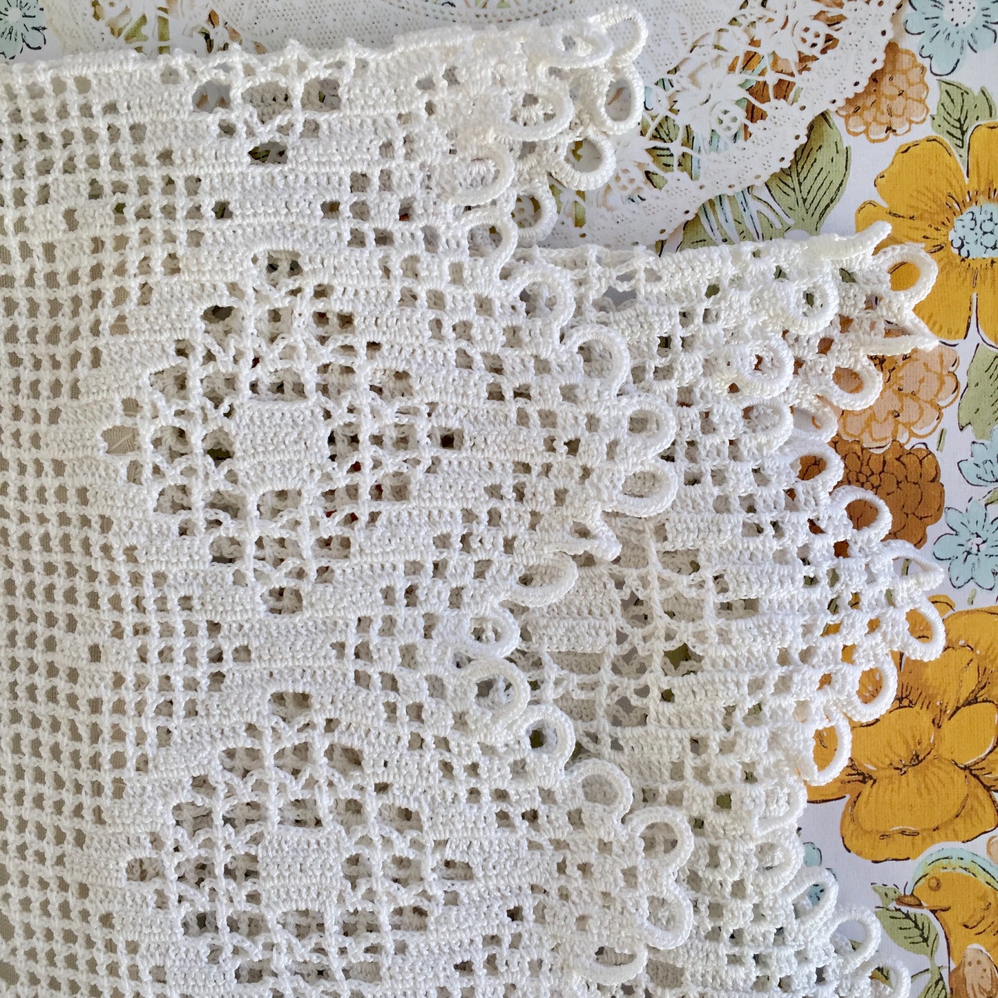 VINTAGE White Embroidered Lace Table Runner PILLOW Bed Topper DIVINE