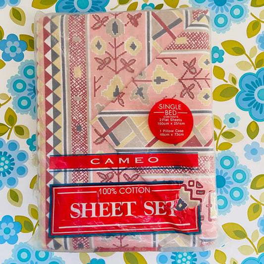 CAMEO 100% Cotton 2 FLAT SHEETS 1 Pillow CASE RETRO FUNKY FUN UNUSED