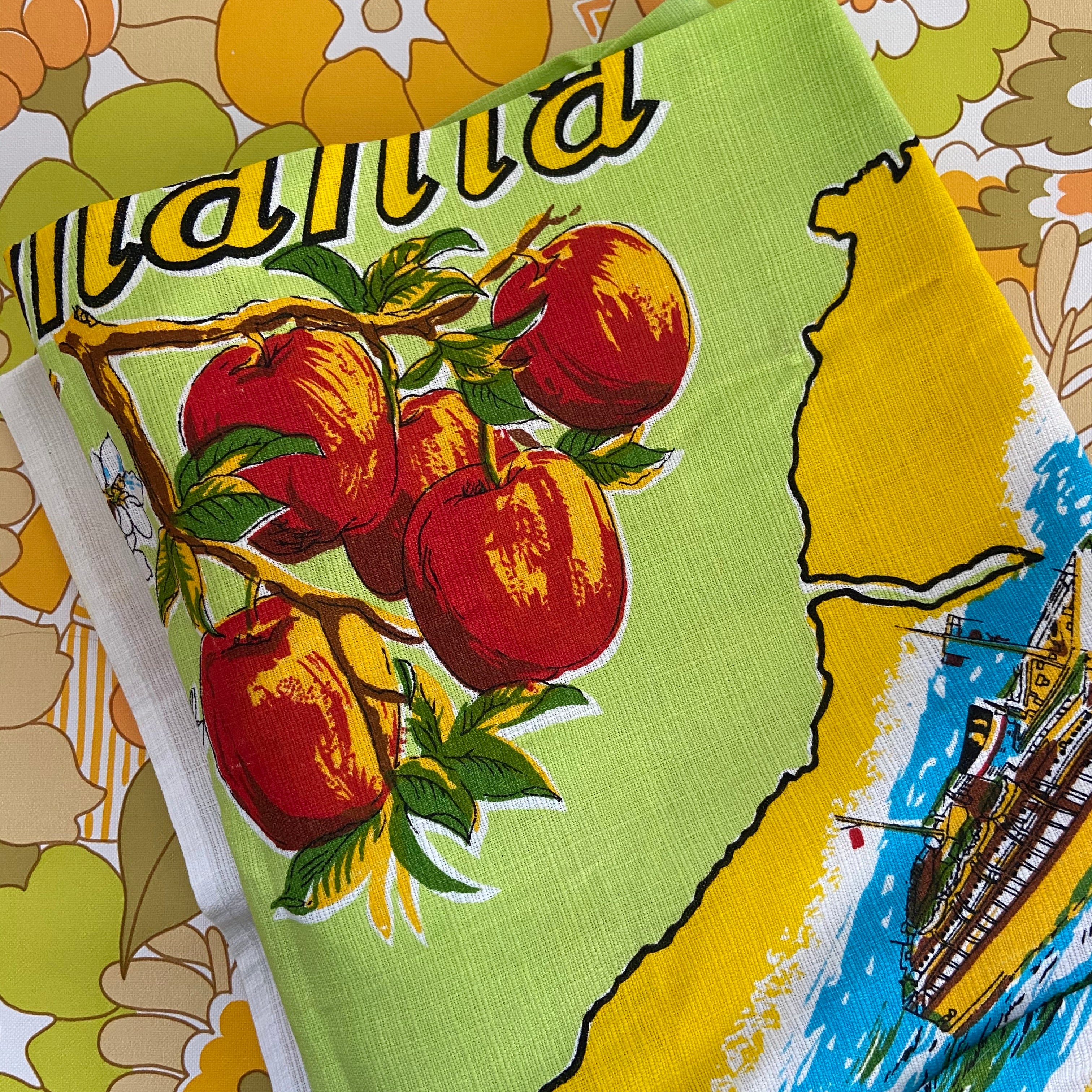 TASMANIA Unused Retro Collectable Souvenir Table Cloth BRIGHT