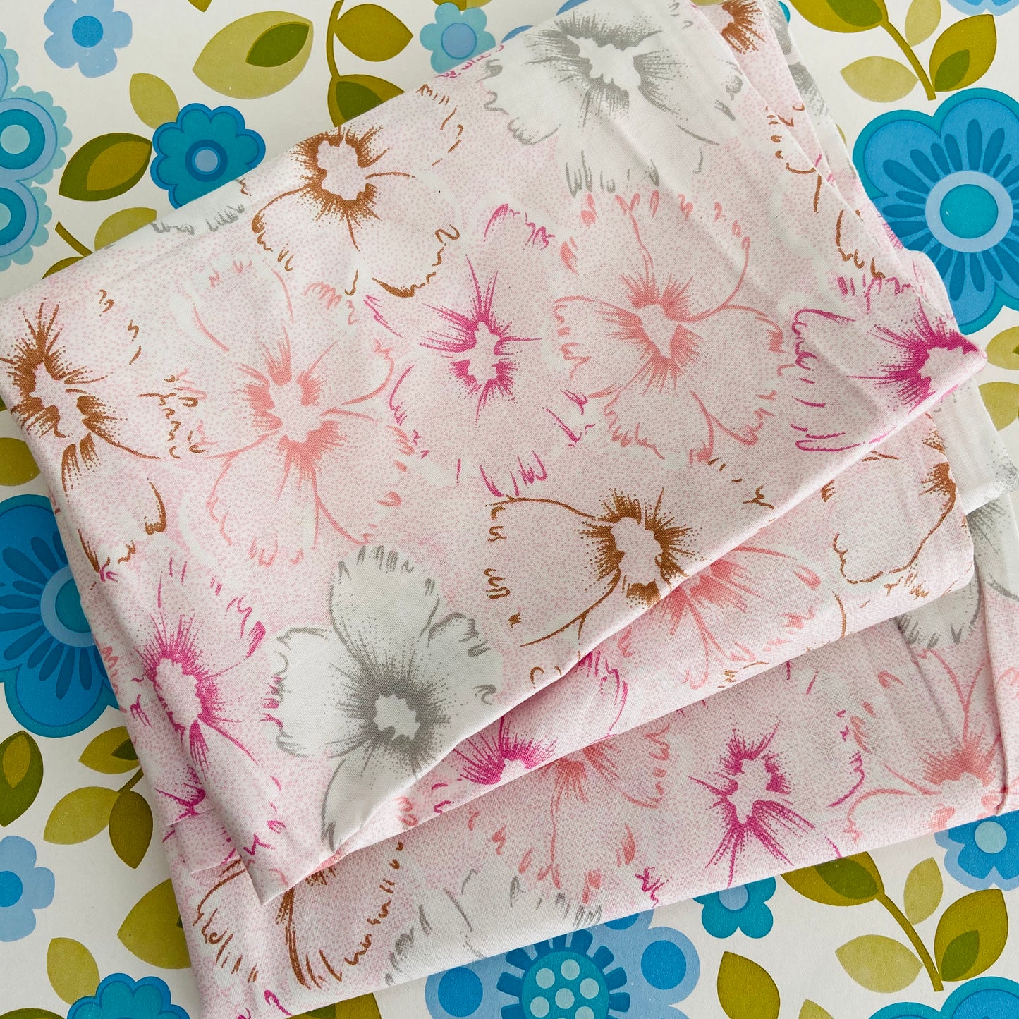 Beautiful Pair of Cotton Pillow CASES UNUSED Light Pinks