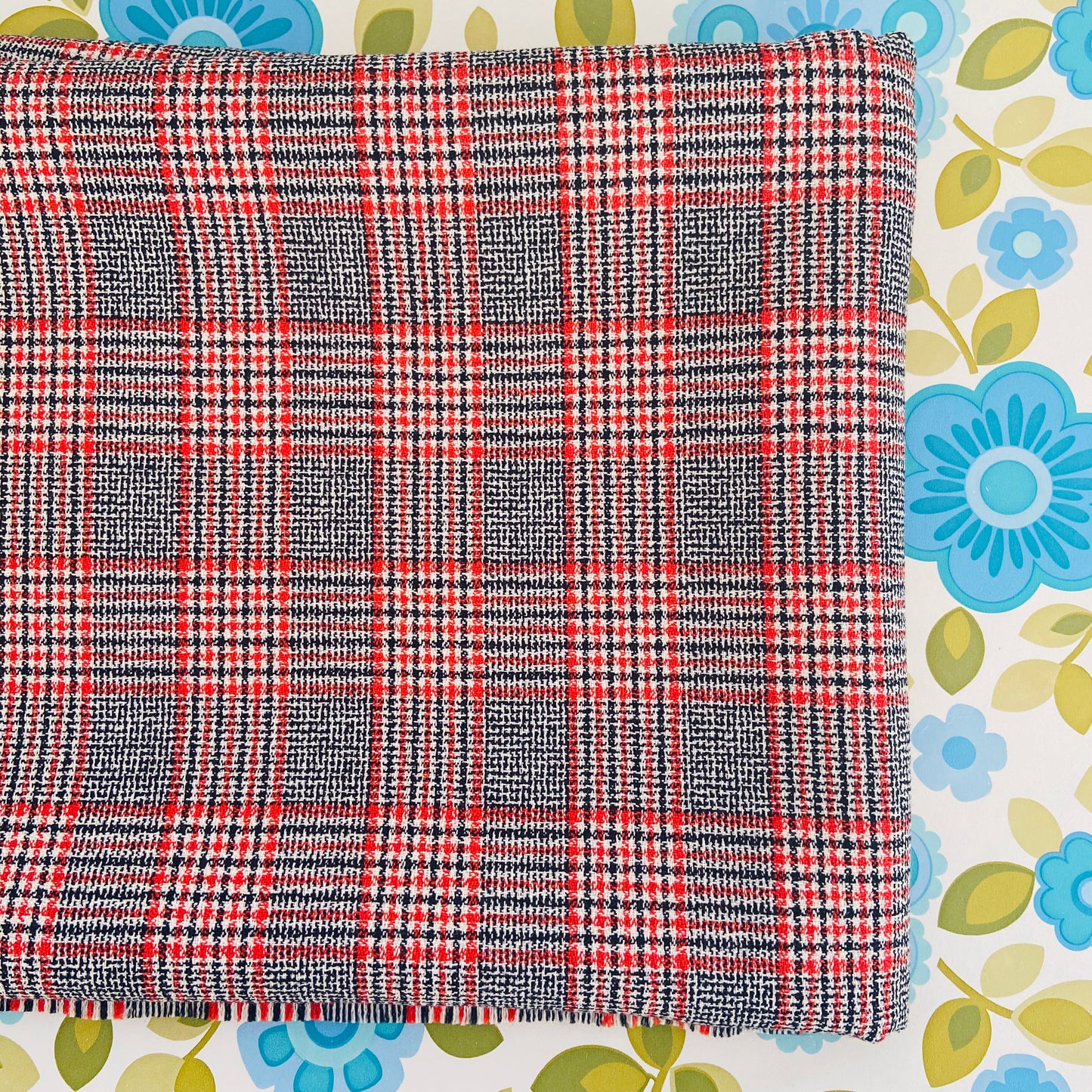Large Vintage Checked Vintage Fabric Sewing Clothing