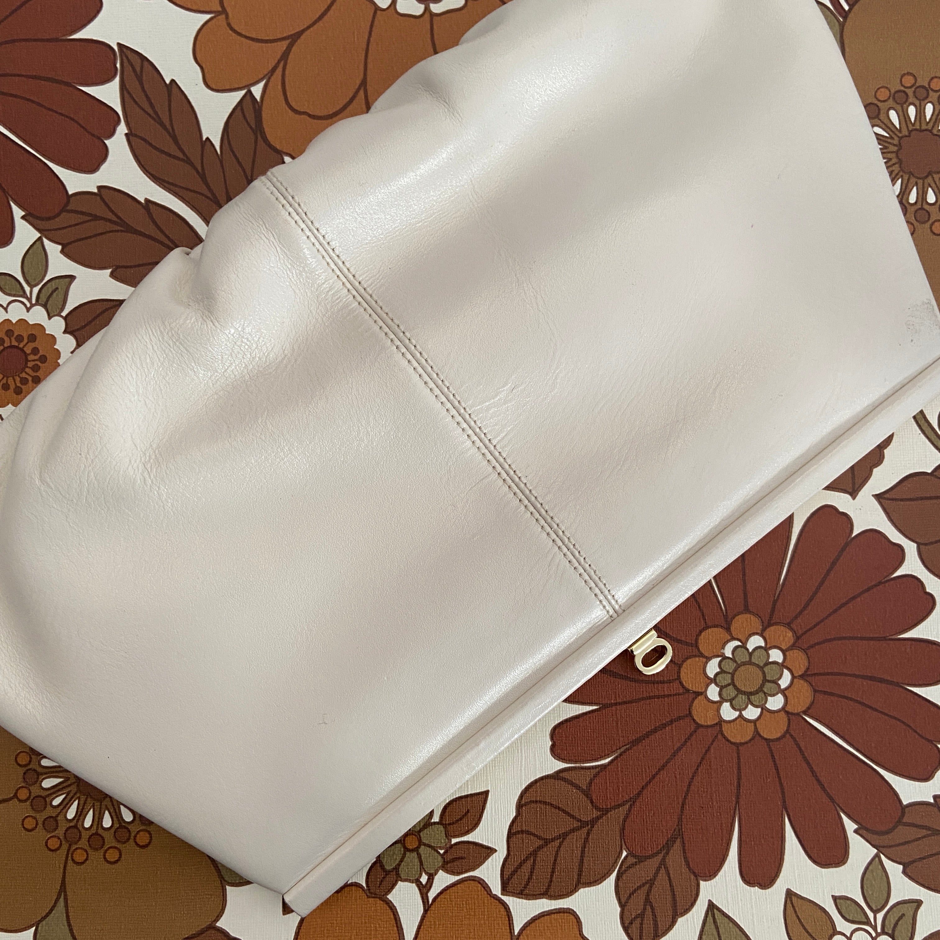 Vintage style clutch on sale purse