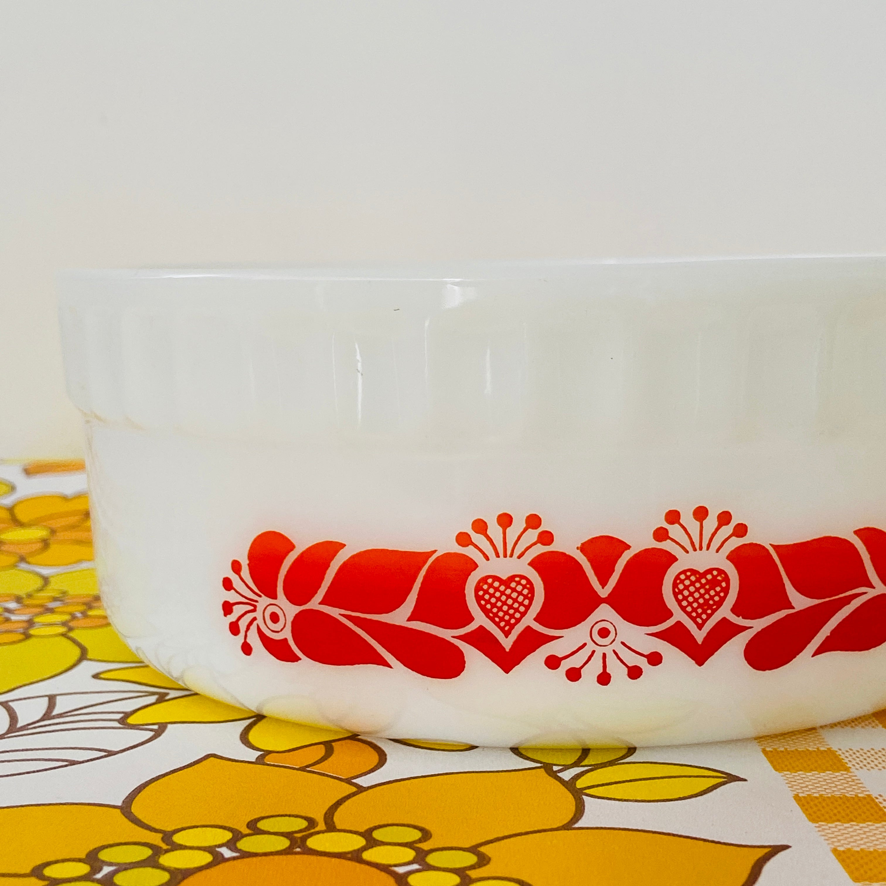 FOLK ART 1978 Hearts PYREX Bowl Mixing RETRO Super Cute Vintage