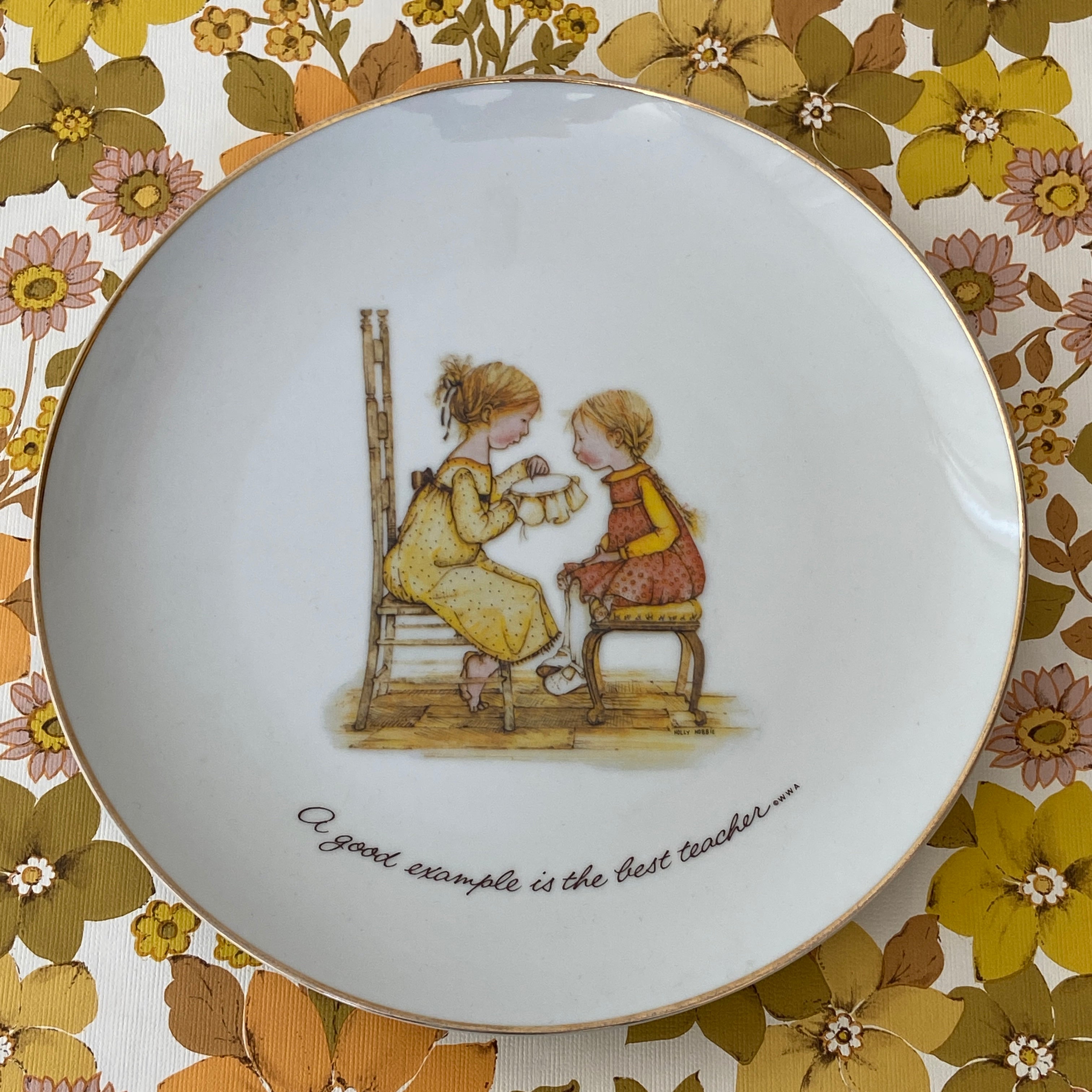 LARGE Vintage HOLLY HOBBIE Display Plate