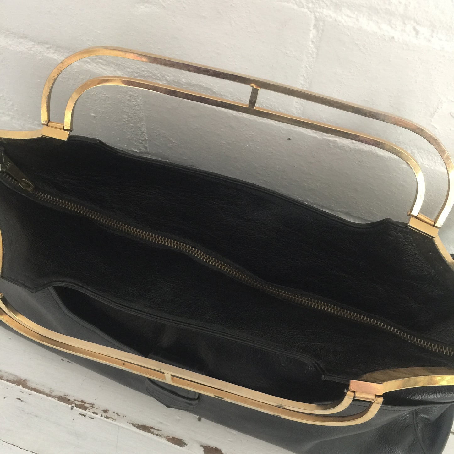 AMAZING Genuine LEATHER Handbag COOL Gold Handles