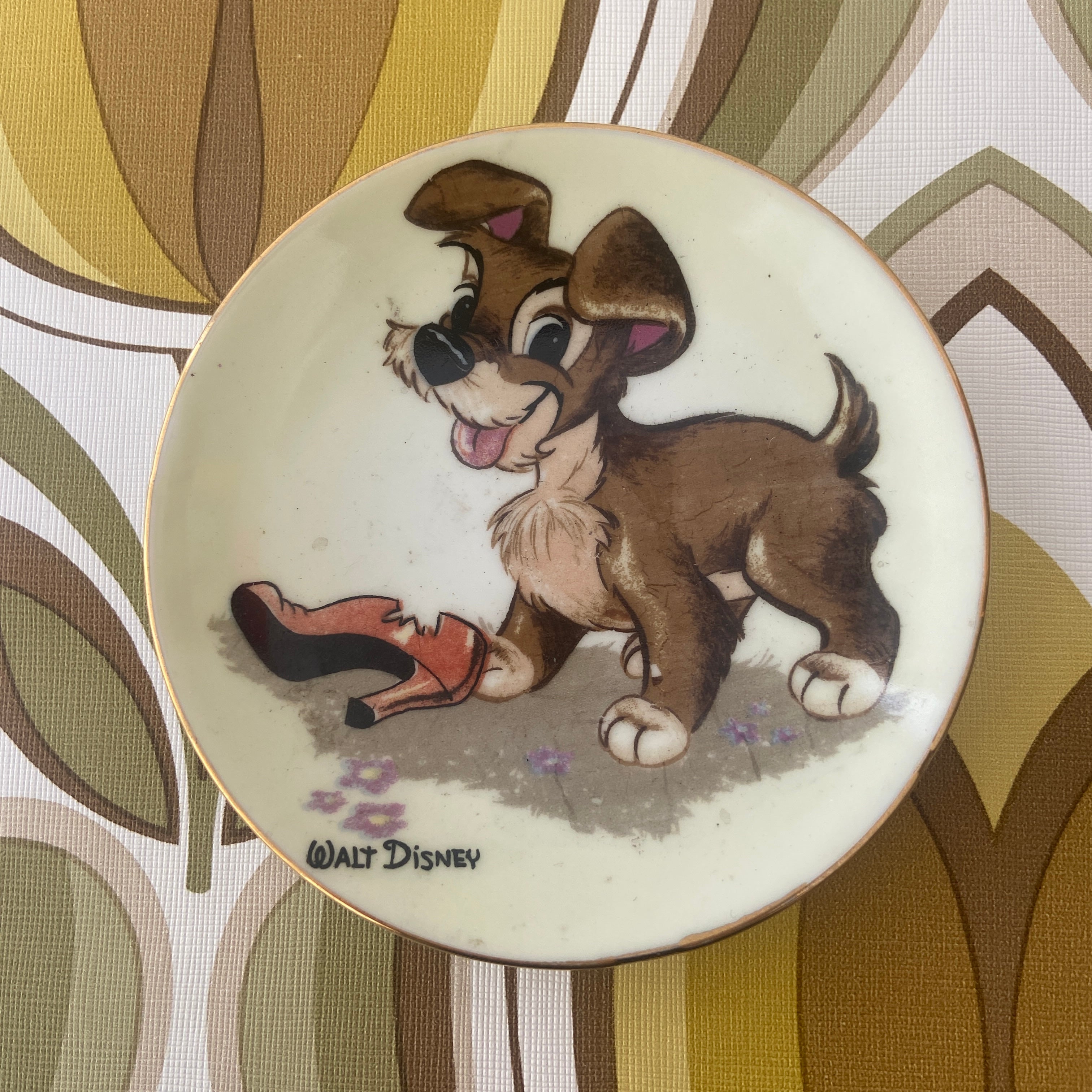 WALT Disney The Lady & The Tramp PLATE Vintage – Pink Peacock