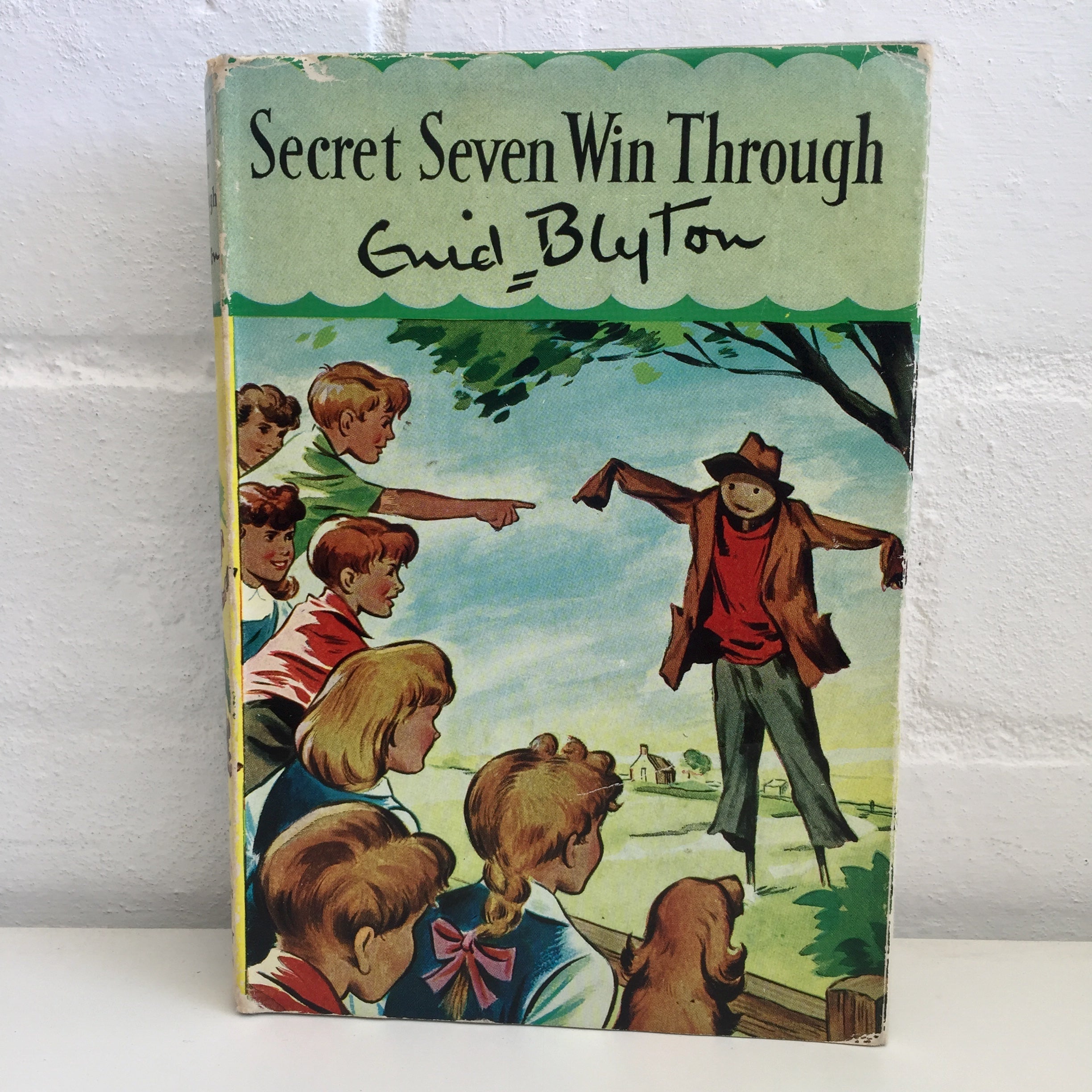 Secret Seven Win Through Enid Blyton Vintage Hard Cover