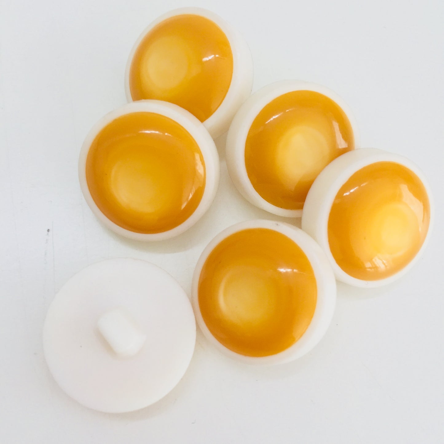 Vintage Buttons Yellow & White Craft Sewing Plastic